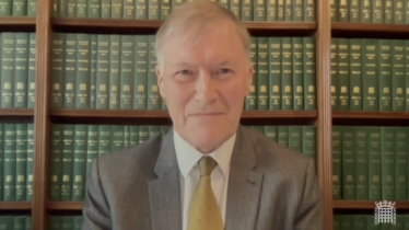 Sir David calls for an extension to the Warm Home Discount scheme